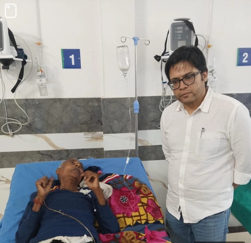 Dr. Manish Kumar Sharma — clinic and patient care moments, photo 5